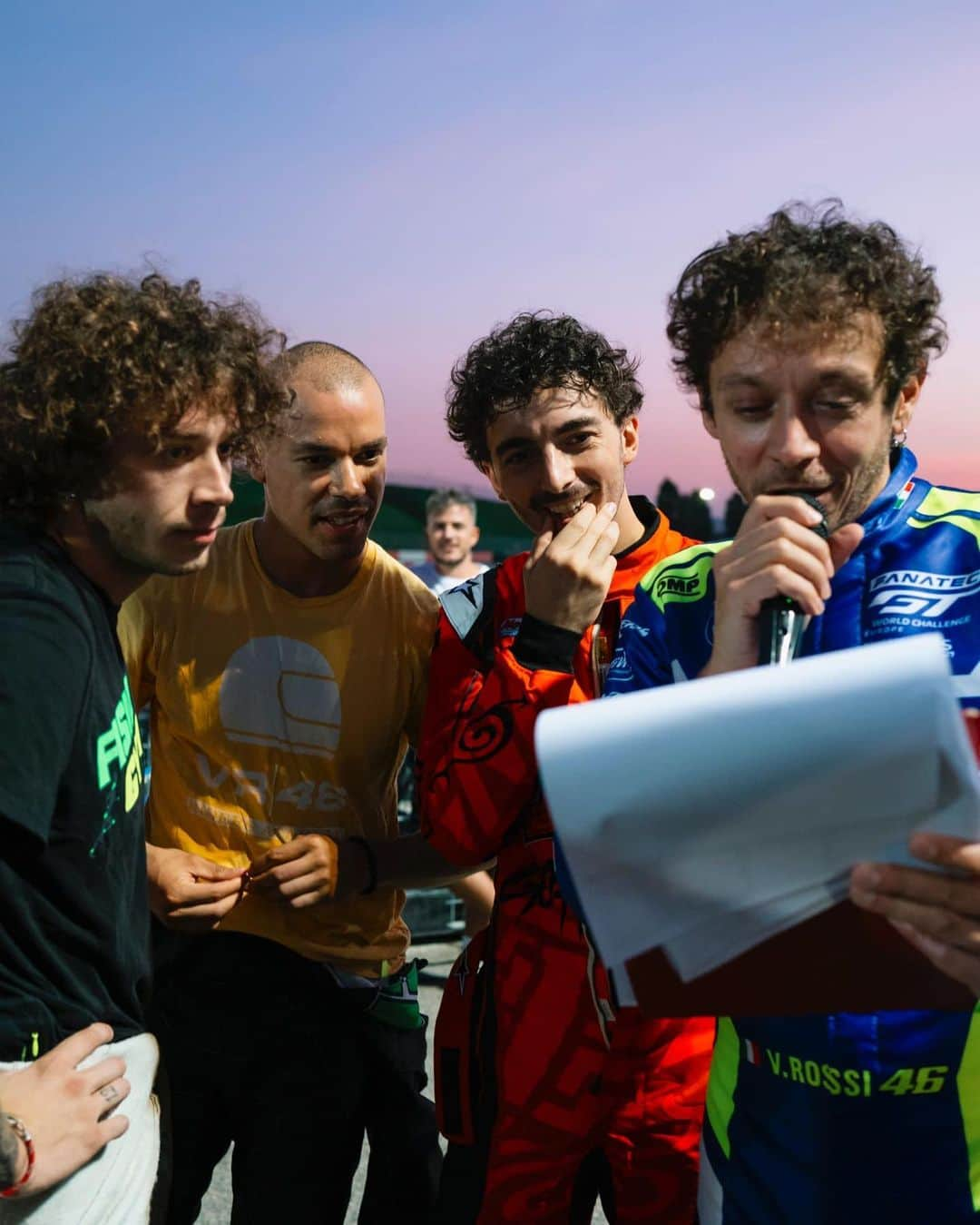 バレンティーノ・ロッシのインスタグラム：「Il primo trofeo Kart @vr46ridersacademyofficial patrocinato dalla “Walter distillati” è stato un successone!」