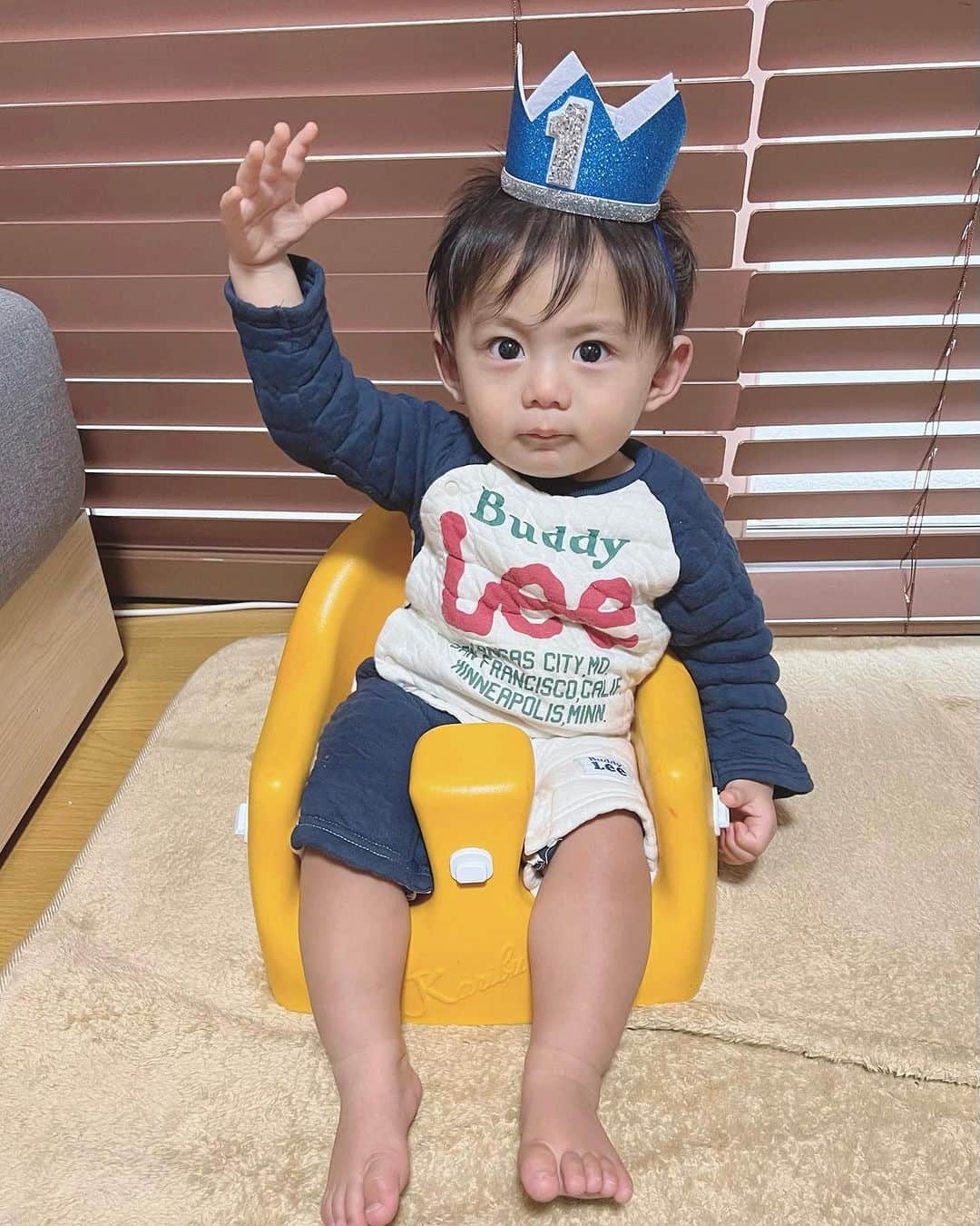 古澤恵さんのインスタグラム写真 - (古澤恵Instagram)「⭐️10月10日⭐️  次男1歳の誕生日🎂 エクボが可愛い男の子になりました👶  つい先日出産したばかりな感じなのにあっという間！ 記憶がほぼないくらいバッタバタな日々💦  でも貴重な赤ちゃん時期 まだまだ抱っこしたいしミルクチュパチュパしている姿見ていたい👩‍🍼💕  歩くのはまだまだな予感🦵 ゆっくりでいいよー  そして尊敬する中野真矢さんも本日誕生日🎂  更に「南魚沼市コシヒカリの日🌾」  お米食べてお祝いしましょ🍚  #うちの次男生誕祭 #末っ子次男 #３人姉兄弟 #南魚沼市コシヒカリの日」10月10日 21時48分 - gugu1202