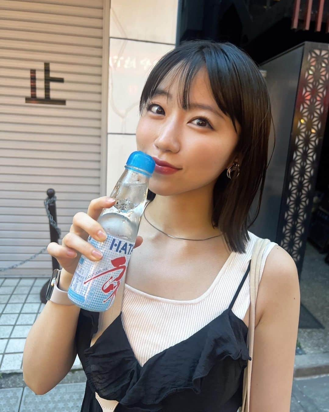 涼掛凛のインスタグラム：「肌寒くなってきましたが夏の写真達が埋もれてたのでもう少しだけお付き合いください…🏮」