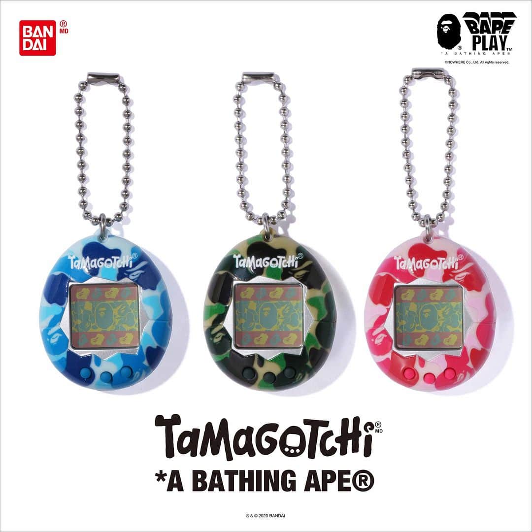 のインスタグラム：「A BATHING APE®︎ announces its collaboration with Bandai's virtual pet game "Tamagotchi".   "Tamagotchi" was first invented in November 1996 and became a huge hit throughout Japan. Retaining the retro silhouette, the special edition features a custom shell with the original BAPE® CAMO pattern and an LCD display. The collaboration will also include a T-shirt and hoodie, both of which will be available at the same time.  The collection will be available from October 14, 2023, at authorized A BATHING APE® stores and BAPE.COM WEB STORE.    @tmgc_official_jp    #bape #abathingape #Tamagotchi」