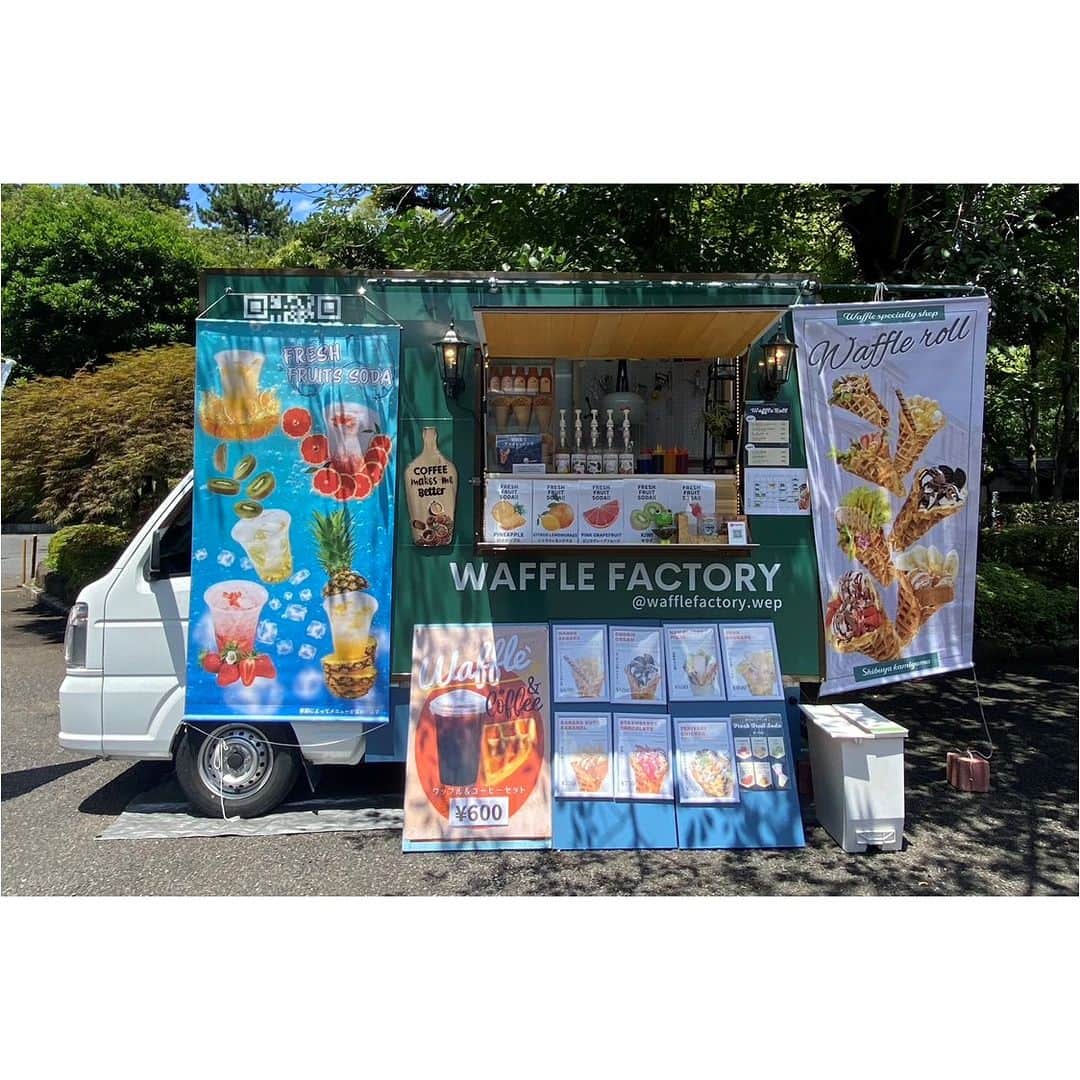 のインスタグラム：「【キッチンカー🚛WEP wafflefactory POP UP STORE｜2023.10.11 (Wed) - 10.20 (Fri) 】 1F 駐車場_横 ※10/15(日)は休業※ 日本初！可愛くて美味しい！ワッフルロールのキッチンカー！SNSでも可愛いと評判！ワッフル専門店WEPのキッチンカー限定新感覚スイーツワッフルロール。車内で一つ一つ焼きたてのサクふわ食感ワッフルは絶品です。国籍問わず大人気のワッフルロールは一度食べたらリピート続出！おすすめはキャラメルナッツバナナワッフル。  #ラフォーレ原宿 #ラフォーレ #原宿 #laforetharajuku #laforet #harajuku #popup ＃キッチンカー ＃バナナワッフル ＃wafflefactorywep」