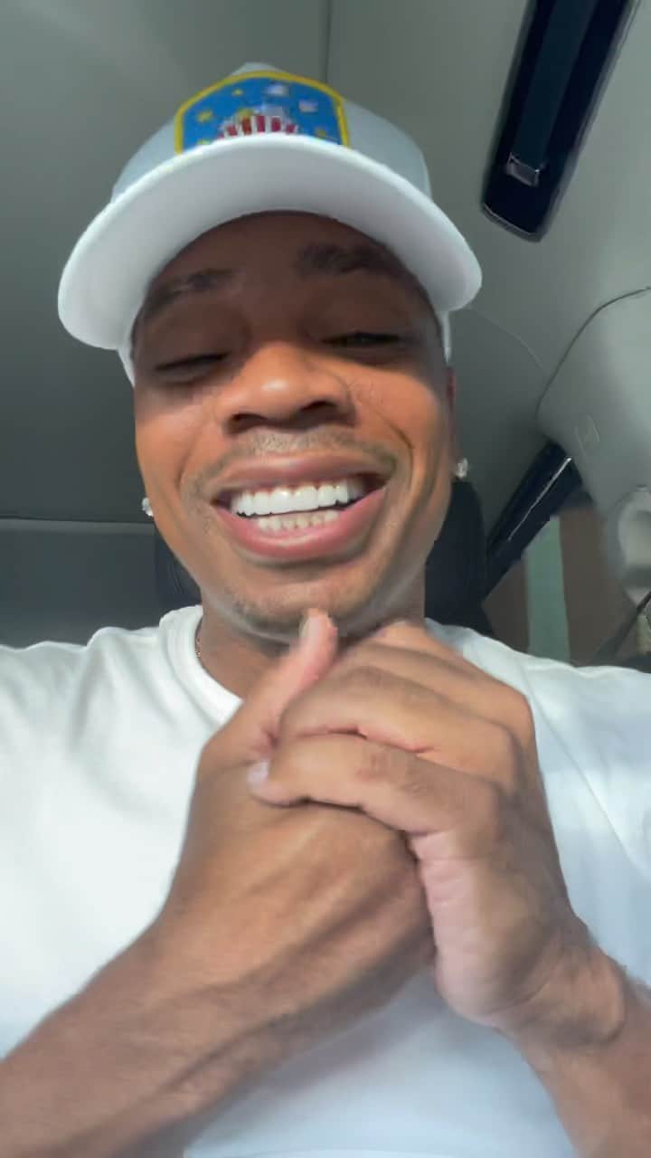 のインスタグラム：「🤣🤣🤣🤣 What Age Group Y’all Think The Most Freakiest???? 🤣🤣🤣 I Need Mine “Filthy”At This Point!!!! 🤣🤣🤣 What Age Group??? 🤷🏾‍♂️ #Plies #KingCircleHat」