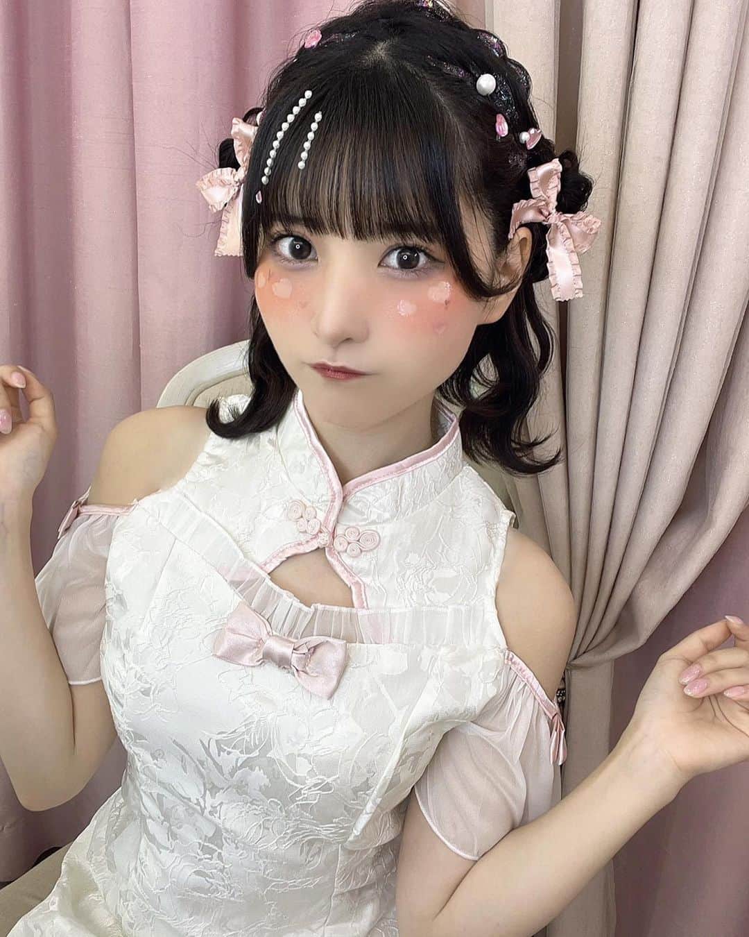 のインスタグラム：「髪の毛キラキラなのすごくない？？♡」