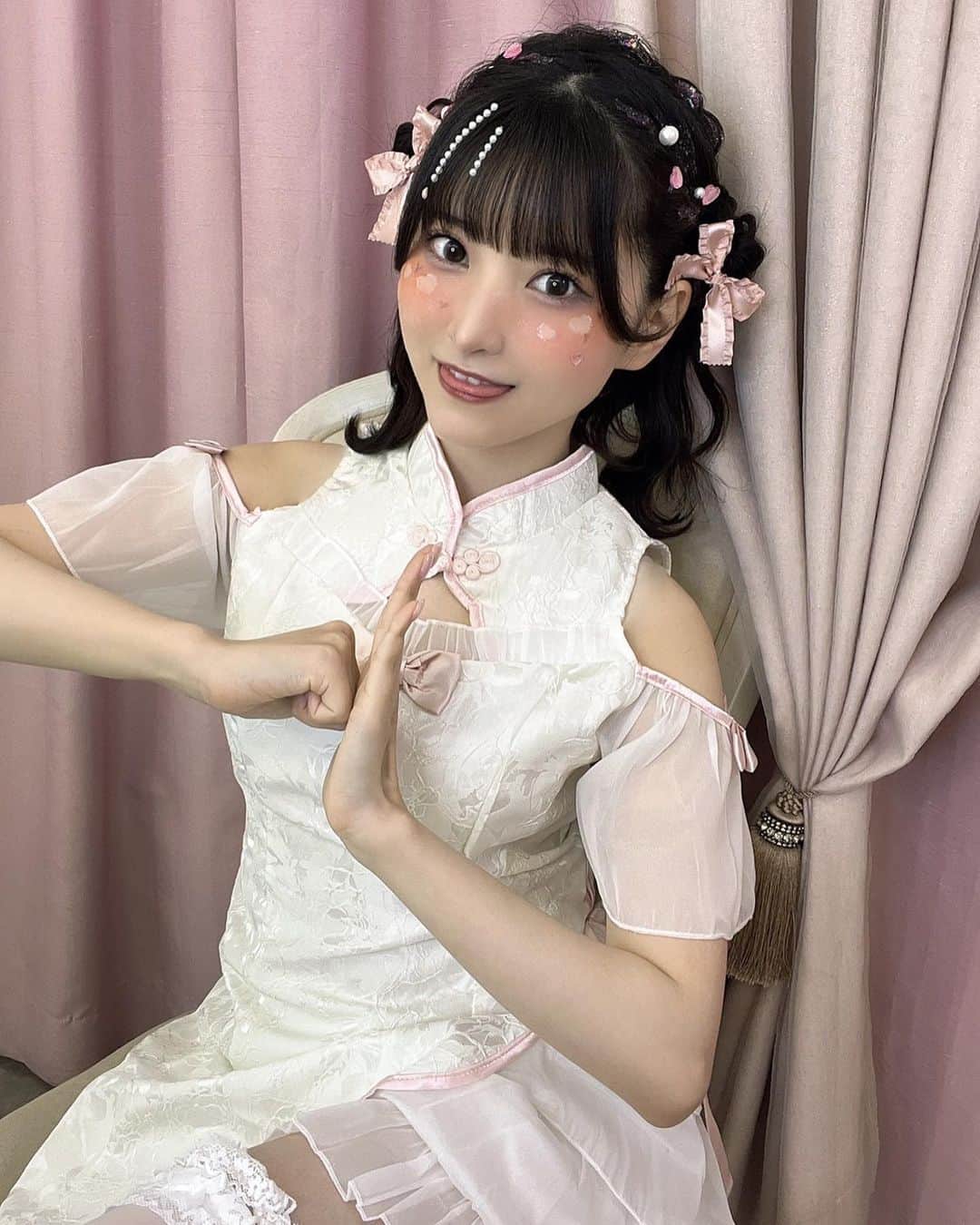 小鳥遊るいさんのインスタグラム写真 - (小鳥遊るいInstagram)「髪の毛キラキラなのすごくない？？♡」10月10日 22時11分 - pipipi_br