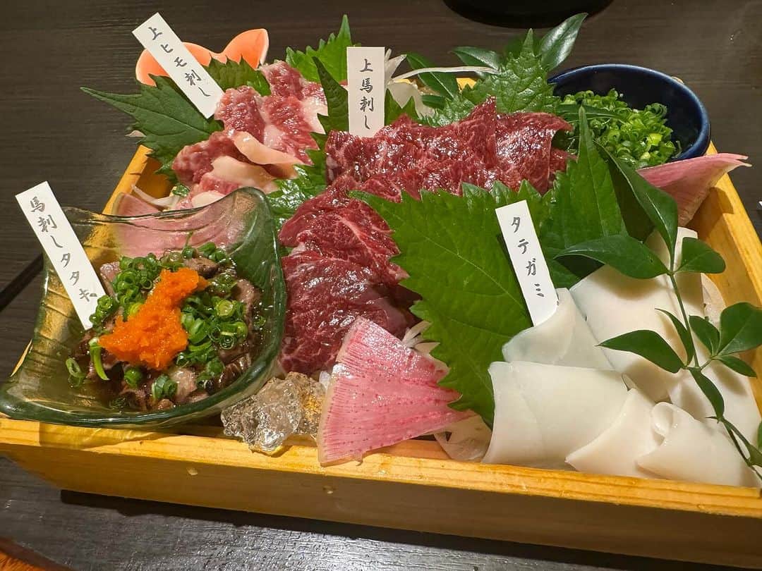 宮内こずえさんのインスタグラム写真 - (宮内こずえInstagram)「馬刺しと熊本ラーメン堪能できました😊 熊本最高✨」10月10日 22時32分 - miyauchikozue