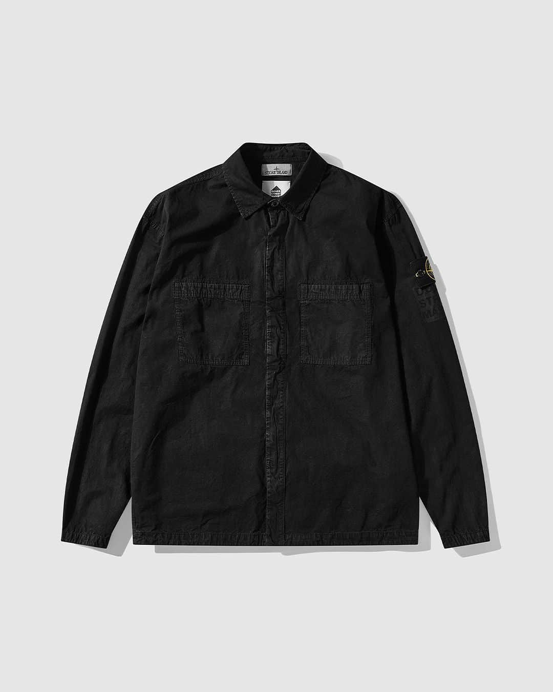 DOVER STREET MARKET GINZAさんのインスタグラム写真 - (DOVER STREET MARKET GINZAInstagram)「STONE ISLAND | DOVER STREET MARKET⁠ ⁠ The special capsule is all black and features a serigraphic Dover Street Market print offset under the iconic Stone Island badge.⁠ ⁠ The 20 piece collection features - amongst others - coats made in Garment Dyed David-TC, the iconic fabric, born from the Stone Island research, and monochromatic Ghost pieces.⁠ ⁠ Available at Dover Street Market London on 12 October 2023, housed within a special in-store installation, featuring an army of statues in deep black - a colour so black that it absorbs over 99% of light. ⁠ ⁠ Available at Dover Street Market Ginza on 14 October 2023. An installation of archival Pure Metal Shell jackets will be housed in the store’s iconic Elephant Space. ⁠ ⁠ Visit the Dover Street Market website to enter the raffle. ⁠ @stoneisland_official⁠ @doverstreetmarketlondon⁠ @doverstreetmarketginza」10月10日 23時03分 - doverstreetmarketginza