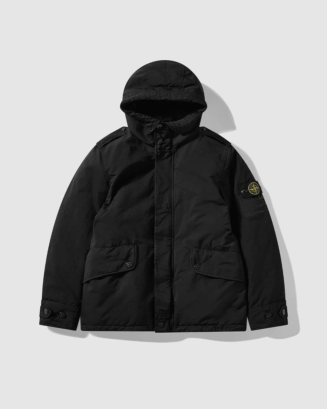 DOVER STREET MARKET GINZAさんのインスタグラム写真 - (DOVER STREET MARKET GINZAInstagram)「STONE ISLAND | DOVER STREET MARKET⁠ ⁠ The special capsule is all black and features a serigraphic Dover Street Market print offset under the iconic Stone Island badge.⁠ ⁠ The 20 piece collection features - amongst others - coats made in Garment Dyed David-TC, the iconic fabric, born from the Stone Island research, and monochromatic Ghost pieces.⁠ ⁠ Available at Dover Street Market London on 12 October 2023, housed within a special in-store installation, featuring an army of statues in deep black - a colour so black that it absorbs over 99% of light. ⁠ ⁠ Available at Dover Street Market Ginza on 14 October 2023. An installation of archival Pure Metal Shell jackets will be housed in the store’s iconic Elephant Space. ⁠ ⁠ Visit the Dover Street Market website to enter the raffle. ⁠ @stoneisland_official⁠ @doverstreetmarketlondon⁠ @doverstreetmarketginza」10月10日 23時03分 - doverstreetmarketginza