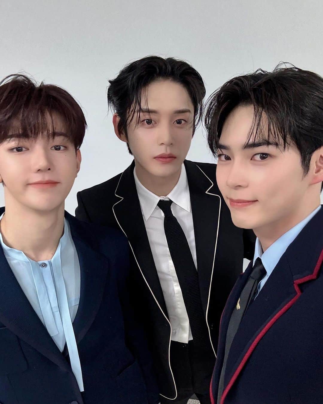 ZEROBASEONEさんのインスタグラム写真 - (ZEROBASEONEInstagram)「🖤  #ZEROBASEONE #ZB1 #제로베이스원」10月10日 23時13分 - zb1official