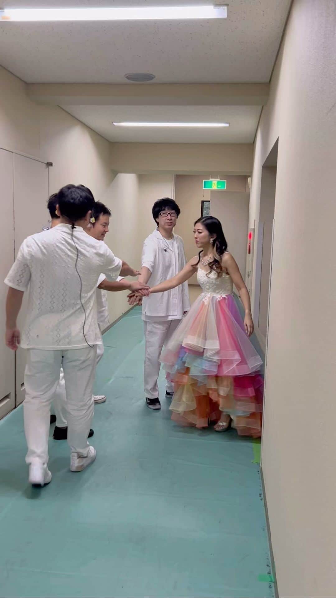 のインスタグラム：「あ、マニュピレーターのいずみんはもうスタンバってて、居ないのに気付いた…😅 #紅華祭 #舞台の裏側 #円陣」