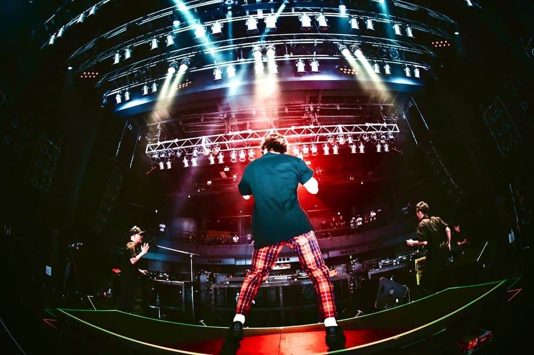 白濱亜嵐のインスタグラム：「🚨🎛️🔊🎚️❤️‍🔥🗼」