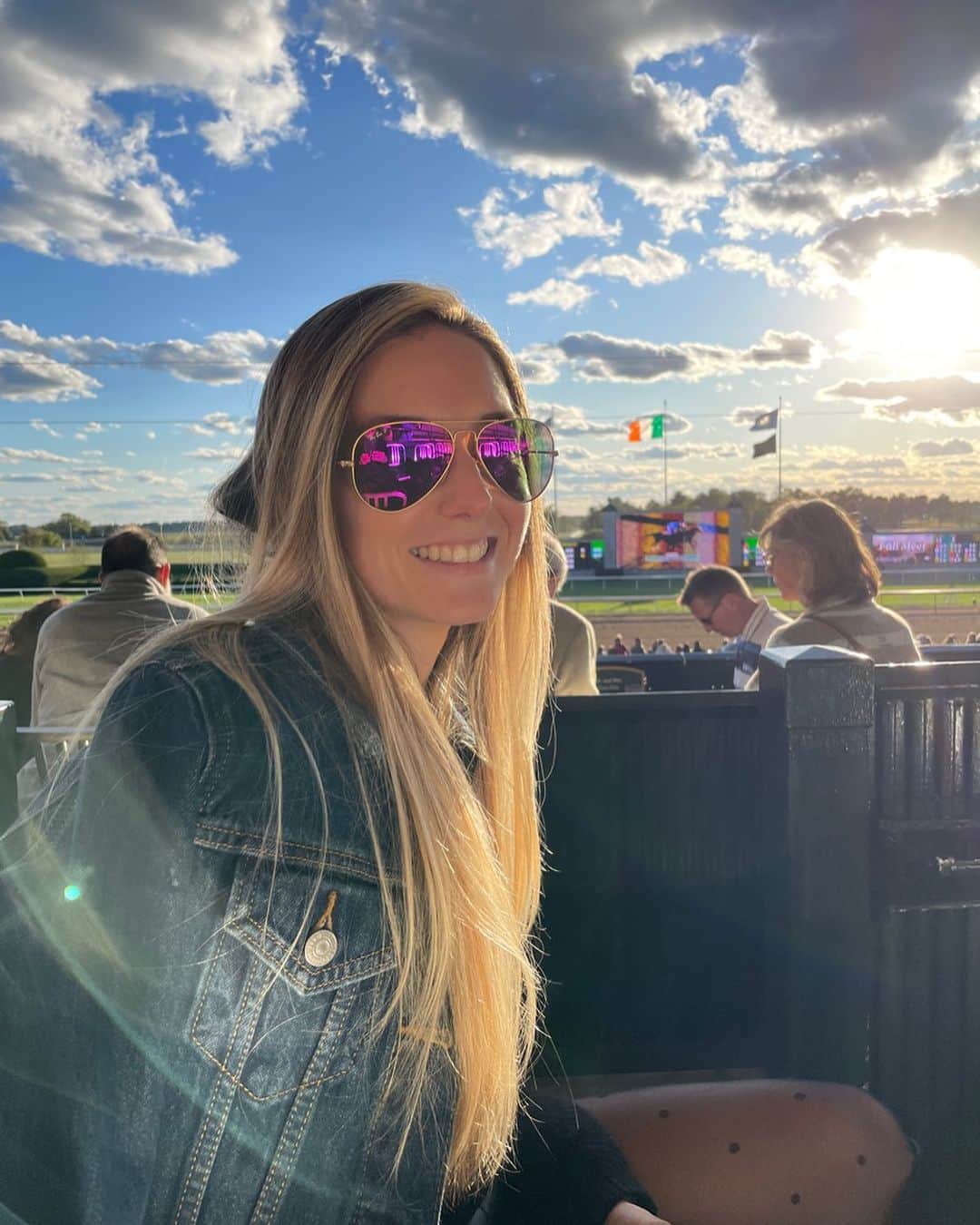 ミカエル・ミシェルのインスタグラム：「☀️🌈🙃」