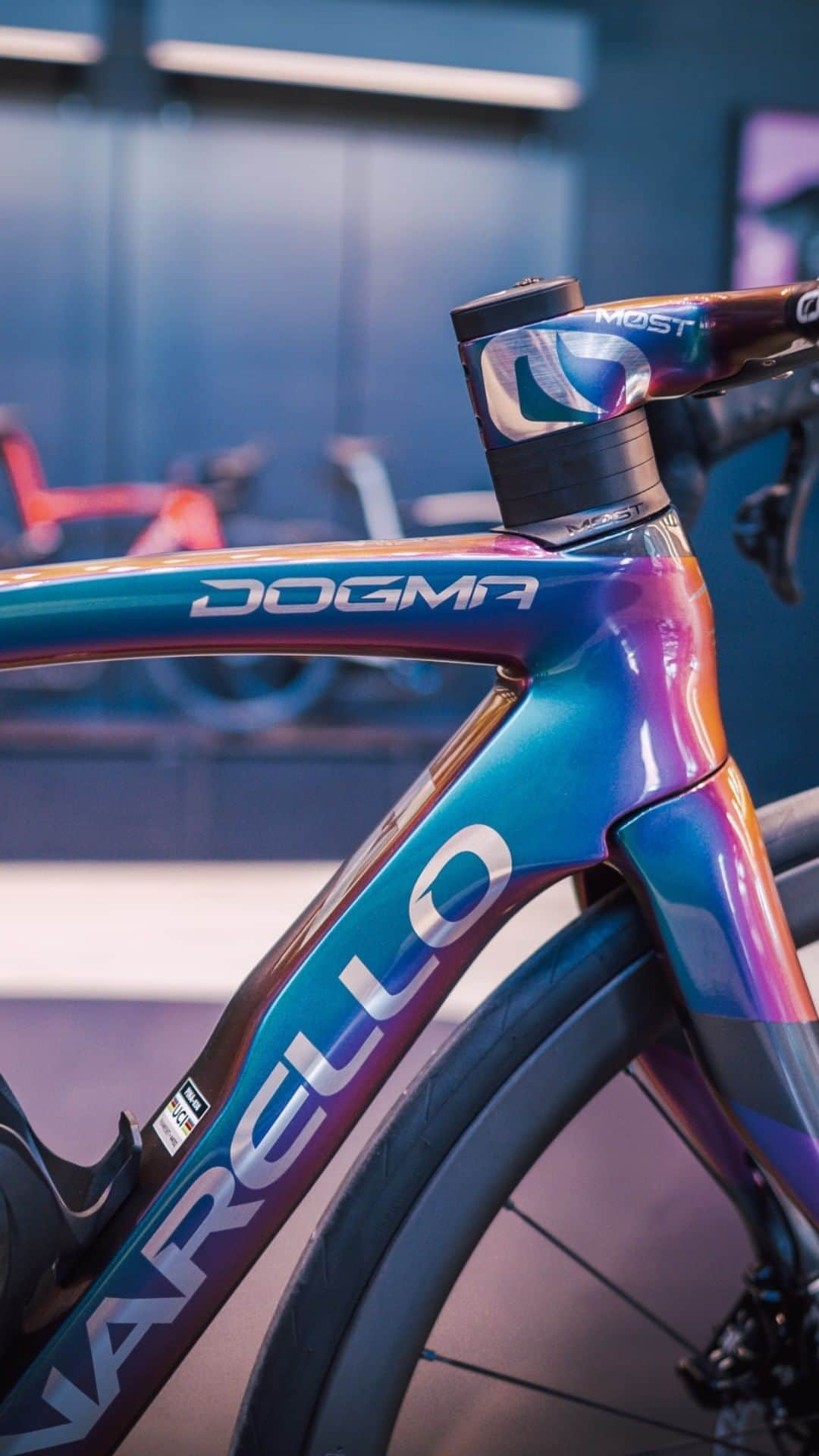 カンパニョーロのインスタグラム：「The pinnacle of Italian precision.  We're proud to present this stunning @pinarello_official DOGMA F, equipped with our Super Record Wireless groupset - the height of Campagnolo design and engineering.  The Super Record Wireless groupset brings precision and lightning-fast shifting to this exceptional machine. Effortlessly navigate gears, transforming your ride through its power and control.  Timeless Italian beauty and engineering encapsulated into one bike: prepare to shift in new dimensions.  #Campagnolo #SuperRecordWireless #ShiftYourDimension #DreamBike」