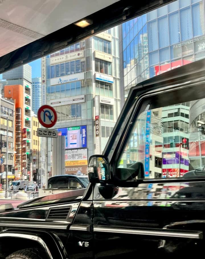 高野寛さんのインスタグラム写真 - (高野寛Instagram)「Roppongi, Tokyo, 2023. Too much information. 情報量の多い街だ...」10月10日 23時42分 - takano_hiroshi