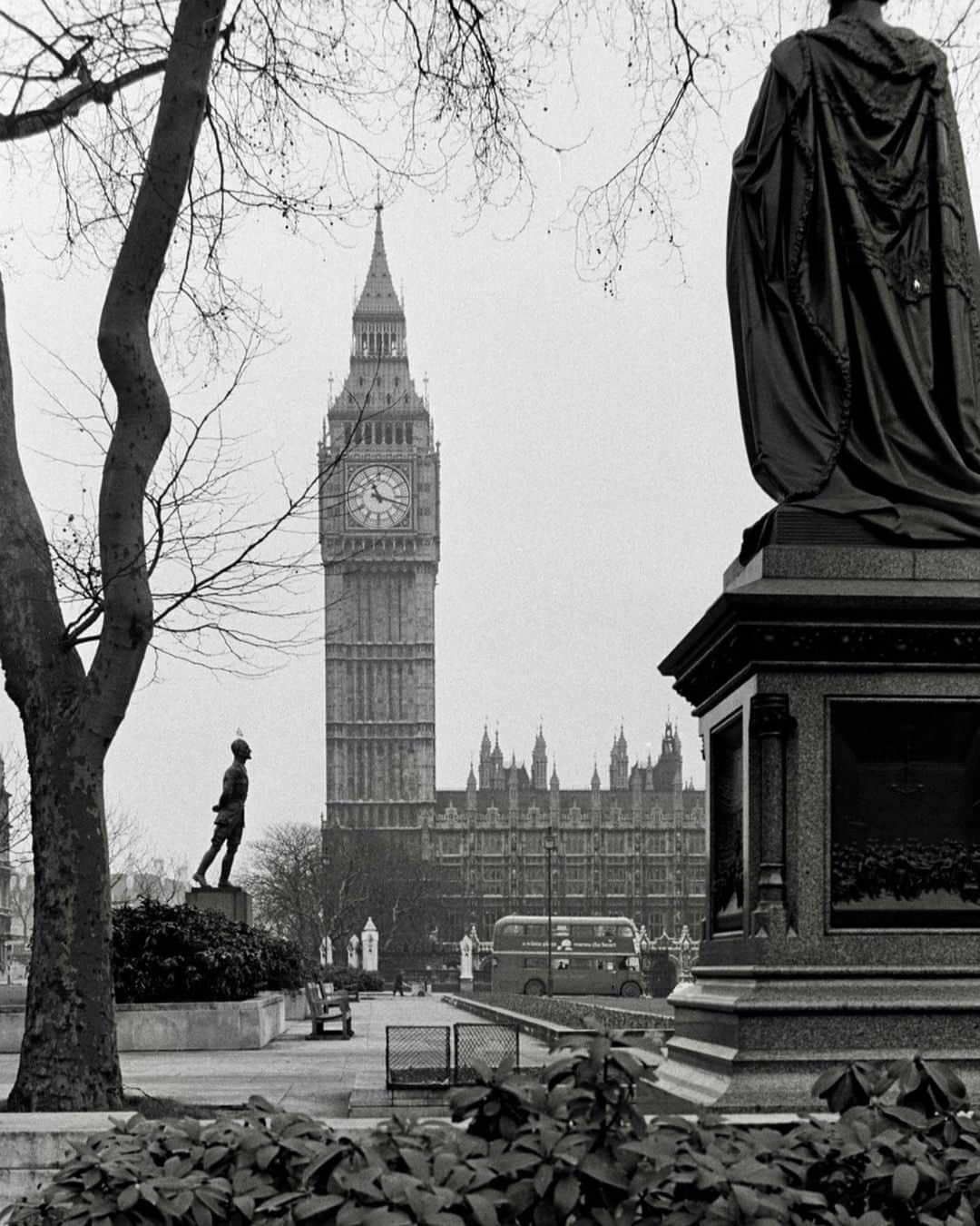 lifeのインスタグラム：「View of the north end of the Palace of Westminster as seen from Parliament Square Garden - London, England.   Celebrate #TravelTuesday with more destinations from the LIFE archive - click the link in bio!   (📷 Alfred Eisenstaedt/LIFE Picture Collection)   #LIFEMagazine #LIFEArchive #AlfredEisenstaedt #London #England #PalaceofWestminster #Destinations」