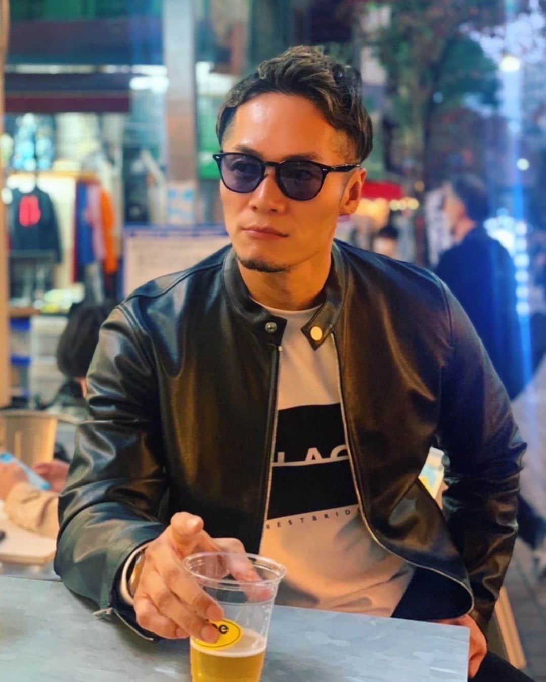 のインスタグラム：「この時ぐらいまで絞ってみるか  今かこの時の体型どっちがいい？  #ダイエット #トレーニング #飯田」