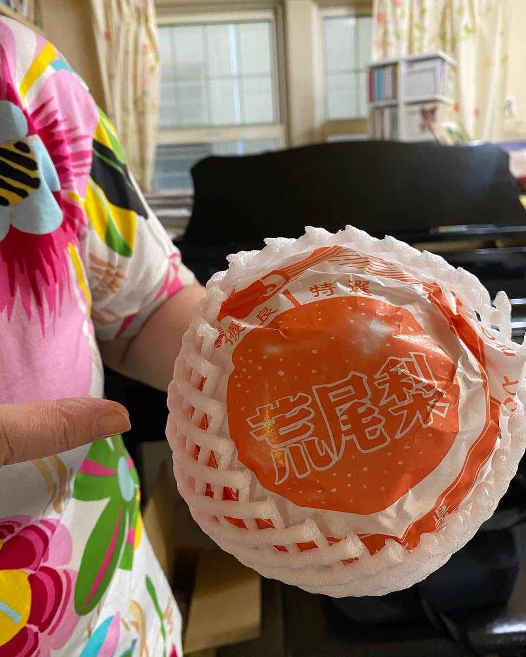 のインスタグラム：「こんなおっきな梨が‼️ from 熊本」