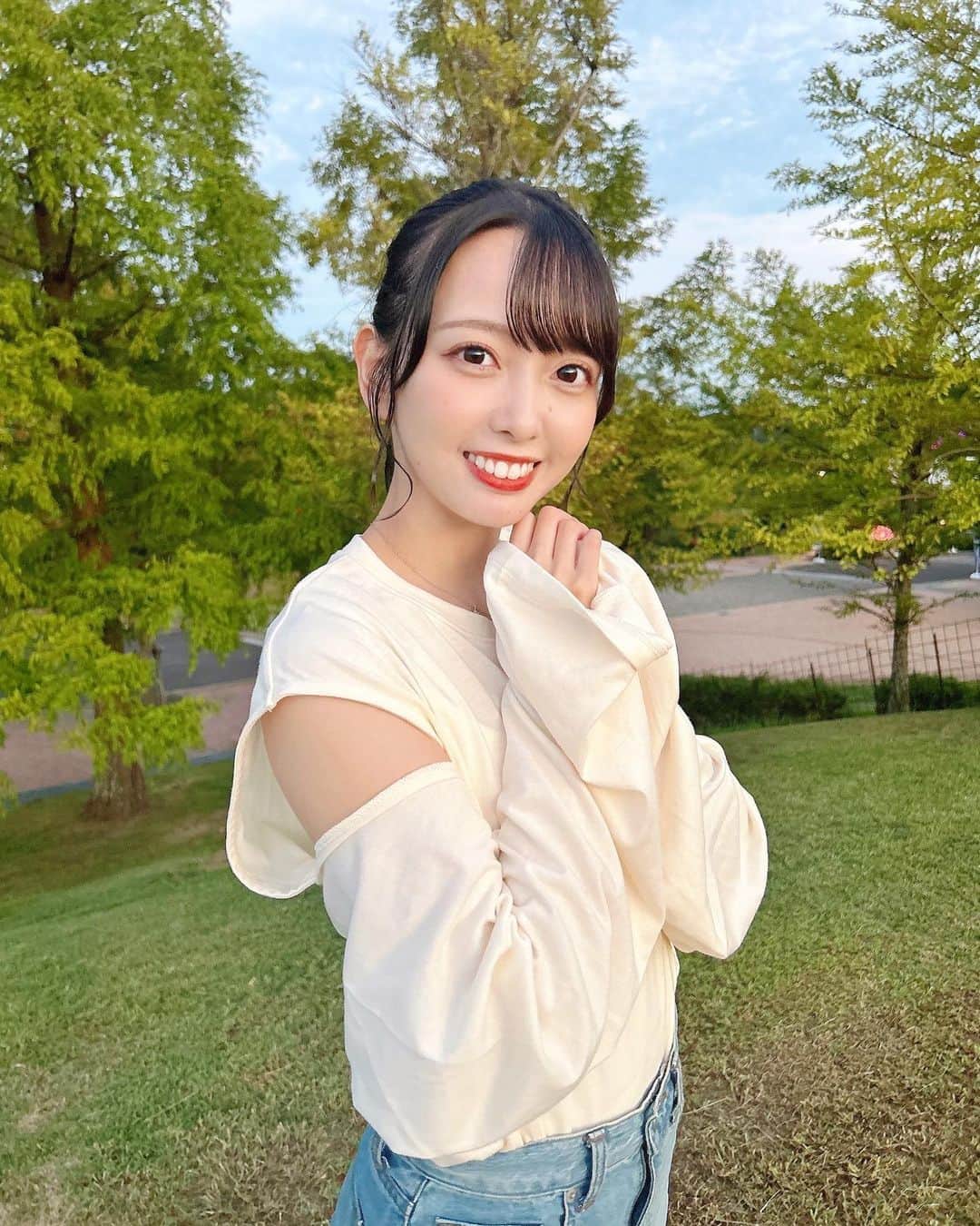 石田みなみのインスタグラム：「⁡ ⁡ 10月11日 ⁡ 25歳になりました💐 ⁡ これからも一緒に "にこにこ"の1年にしようね🤍 ⁡」