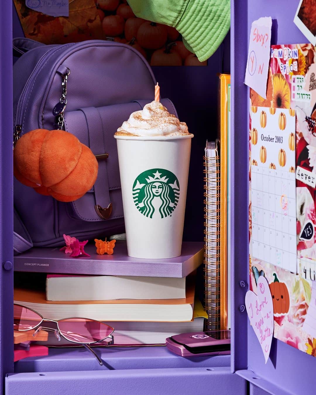 Starbucksのインスタグラム：「Happy 20th bday, PSL! 🧡 To celebrate the drink that makes us feel as warm and fuzzy as a velour tracksuit, let’s go back to the year it all began: 2003.」