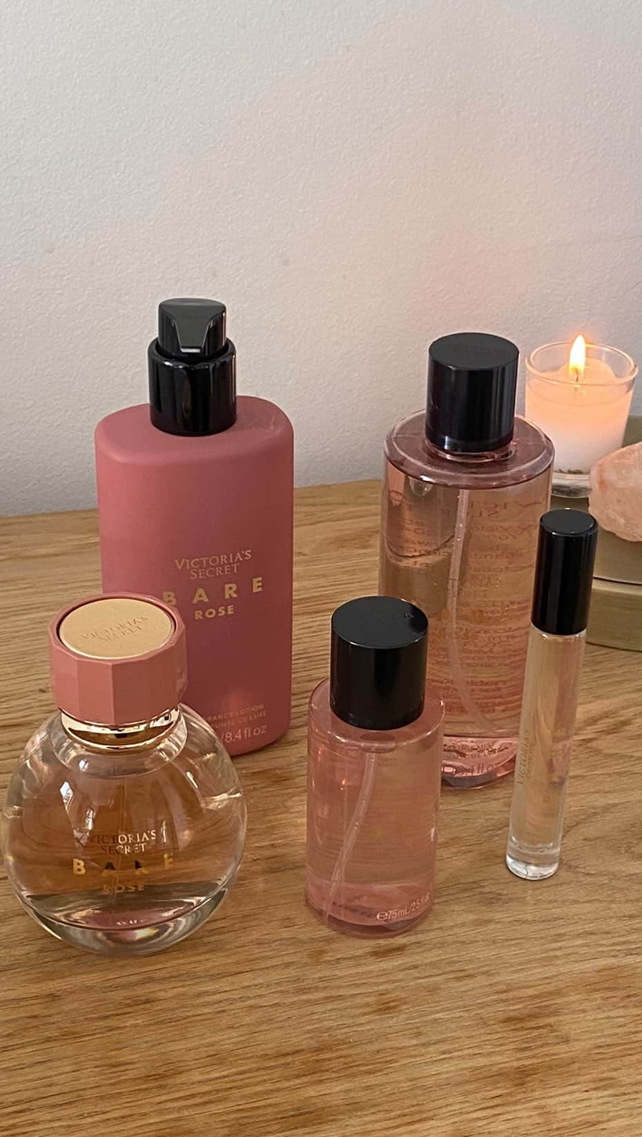 タニヤ・バーのインスタグラム：「ad | I am completely obsessed with the new Bare Rose Collection from @victoriassecretuk and everything the campaign embodies. It’s all about the fragrance becoming you and embracing your unique self. For me, fragrance can be entirely transformative in the way I feel - this fragrance for example makes me want to embrace my femininity and sense of confidence. I love the notes of rose, but also the warm woody notes that make it feel like a second skin. #TheBloomBecomesYou」