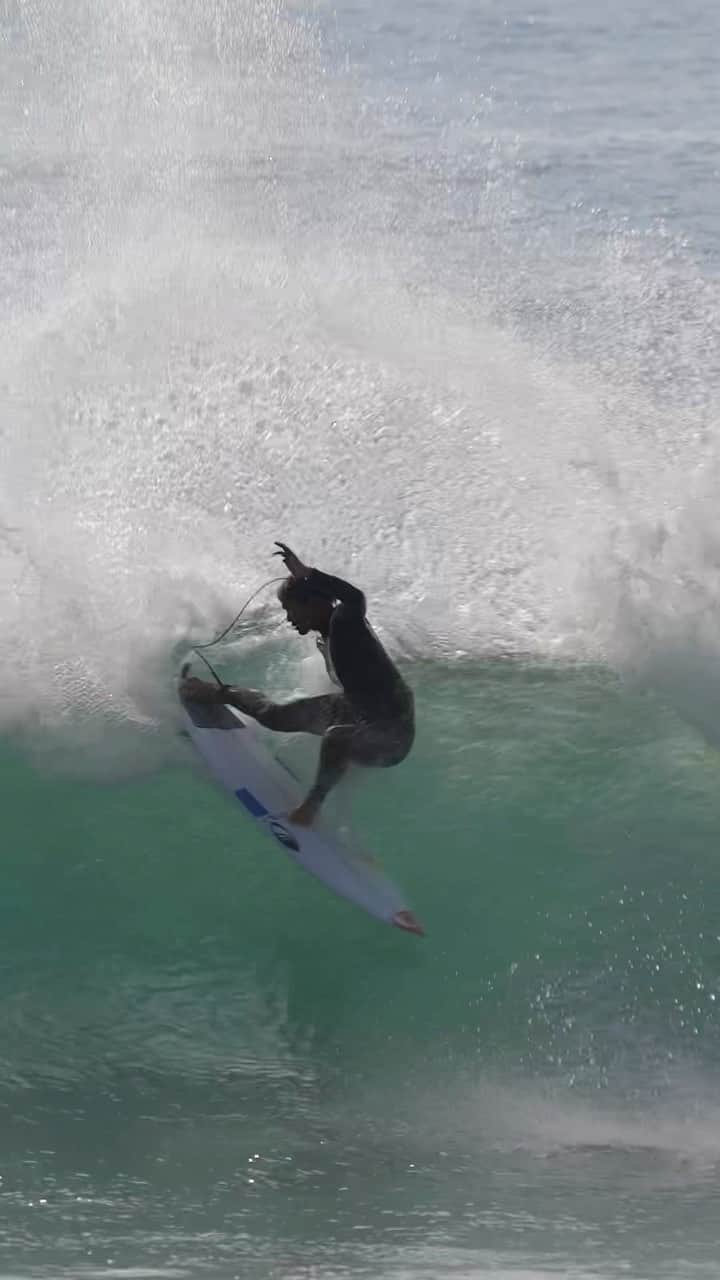 五十嵐カノアのインスタグラム：「2 waves from yesterdays surf.」