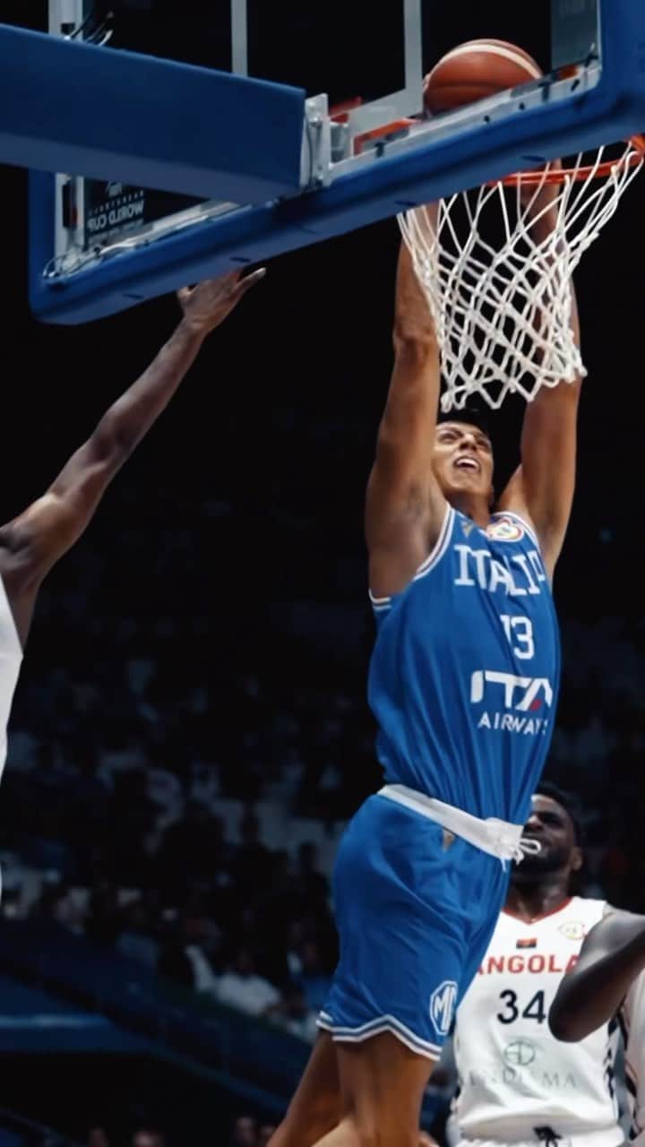 FIBAのインスタグラム：「Simo’s baseline drives are a thing of beauty 🖼️   #FIBAWC」