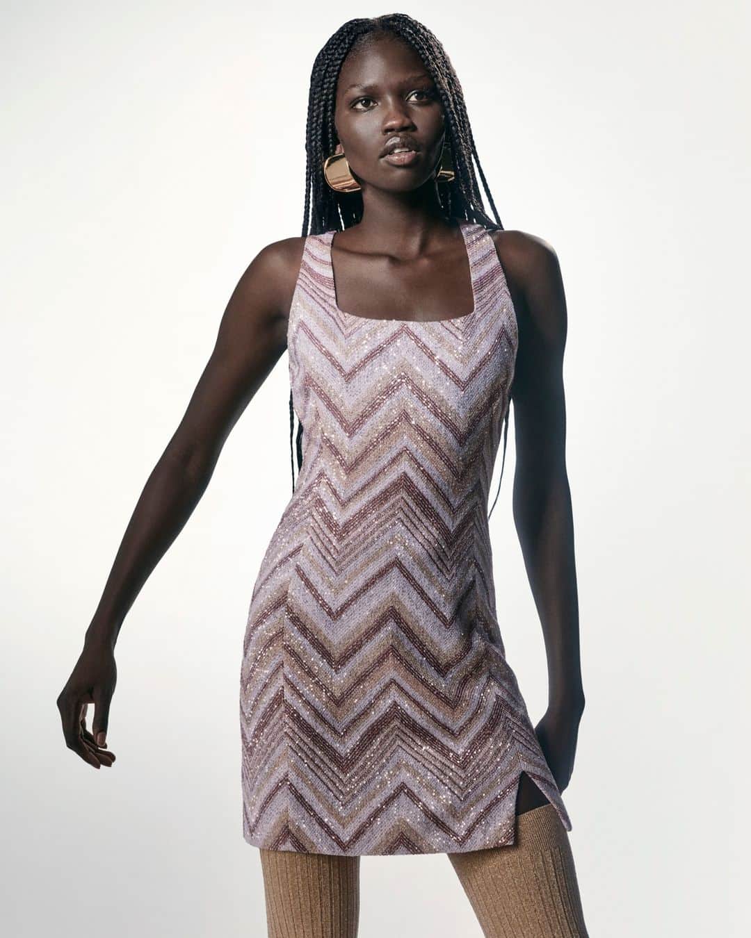 のインスタグラム：「Essential codes made of feminine silhouettes and mauve nuances define Missoni Fall Winter 2023 Collection. ‎‎ Discover dresses at the link in bio.  ‎‎‎ #Missoni #MissoniFW23」