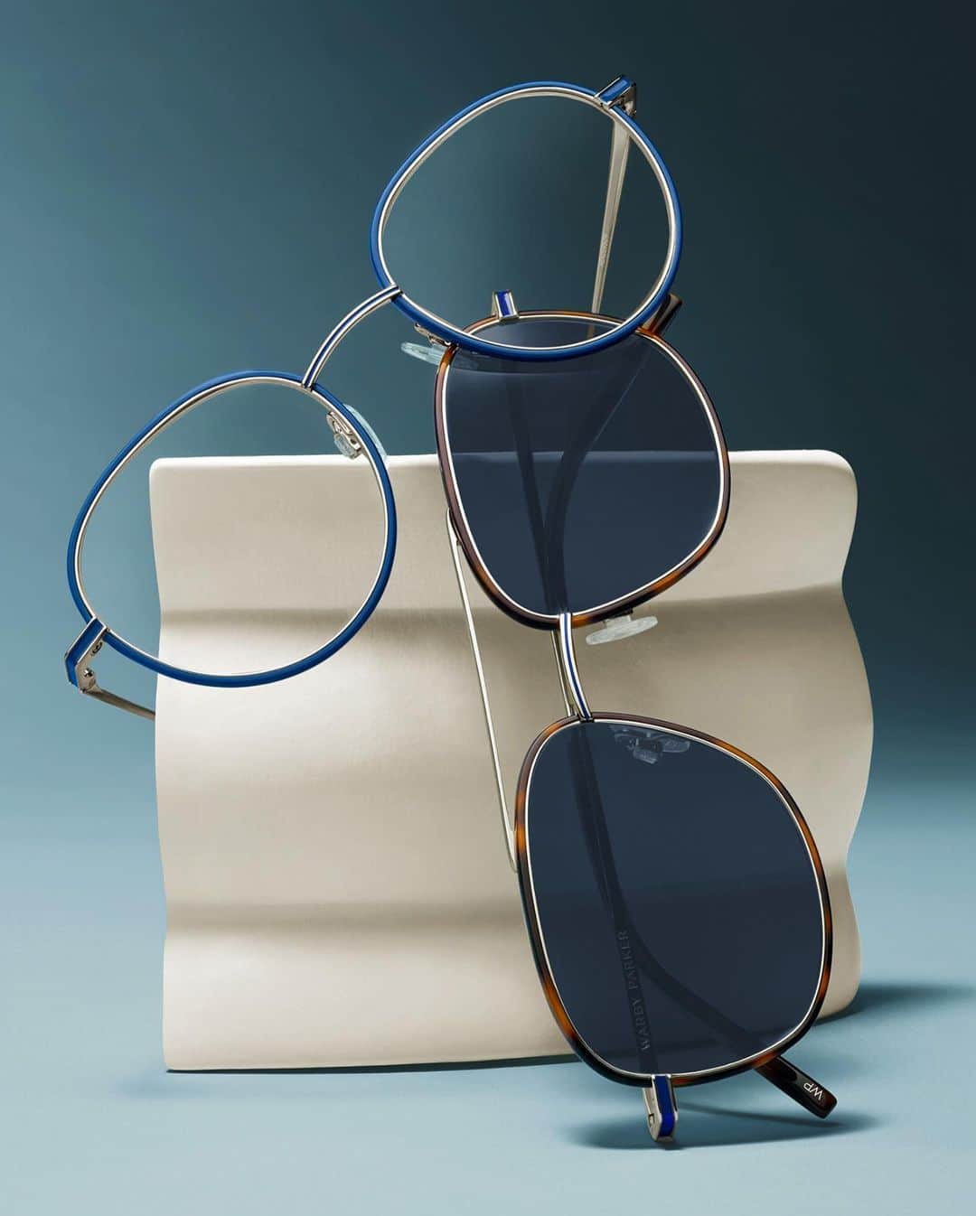 Warby Parkerのインスタグラム：「If art was your favorite subject in school, these hand-painted masterpieces are for you 🎨」