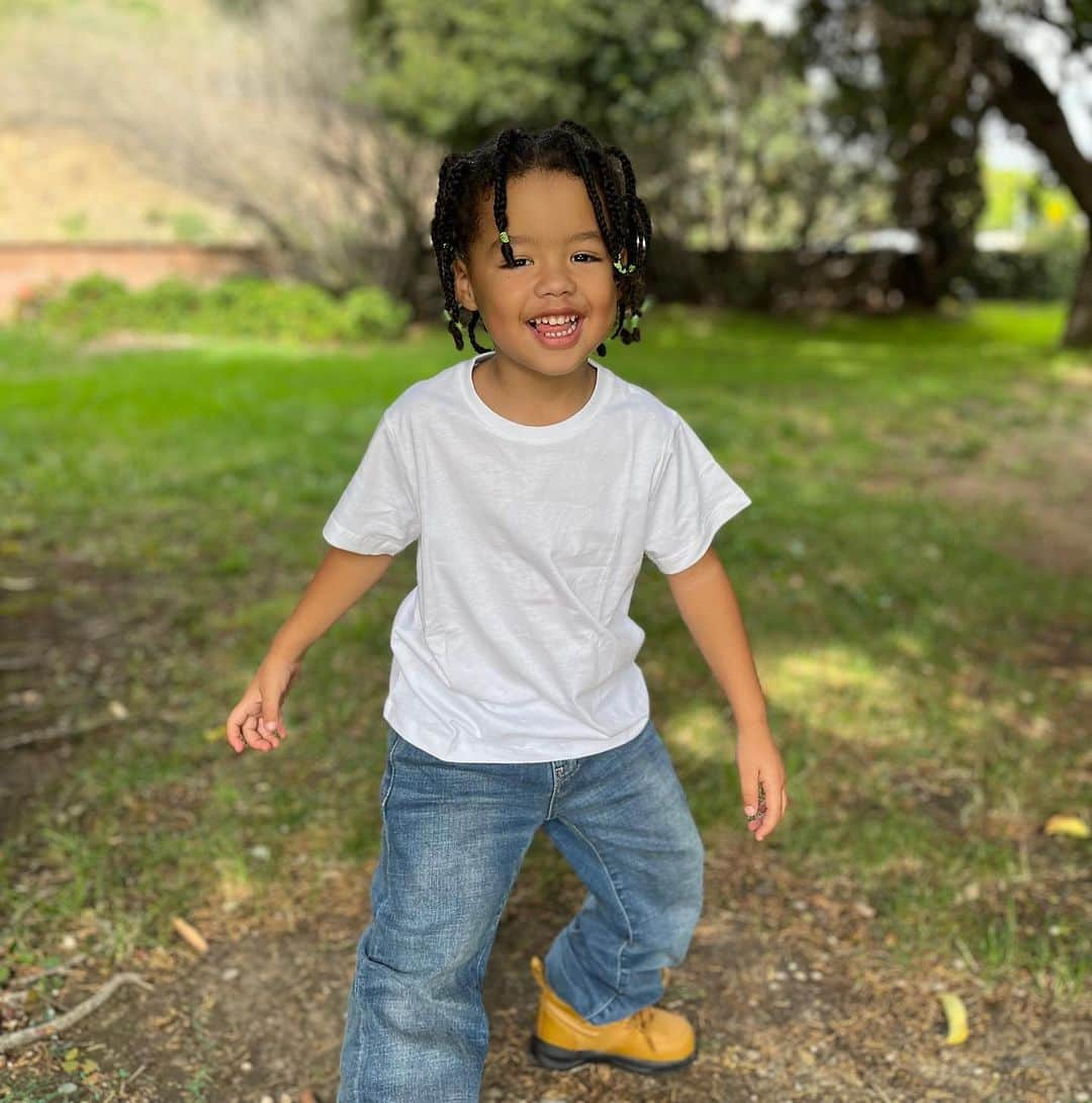 アンバー・ローズさんのインスタグラム写真 - (アンバー・ローズInstagram)「Happy birthday to my beautiful, smart, sweet, funny, charismatic baby boy!!!! He’s 4 years old today! How time flies 😩 We Love you so much Slash! You’ve brought so much joy and happiness into our lives! It’s been so much fun being your Mama. Your snuggles, hugs and kisses brings me so much joy! I Love you kiddo to the moon and back 😍😘🤗」10月11日 7時03分 - amberrose