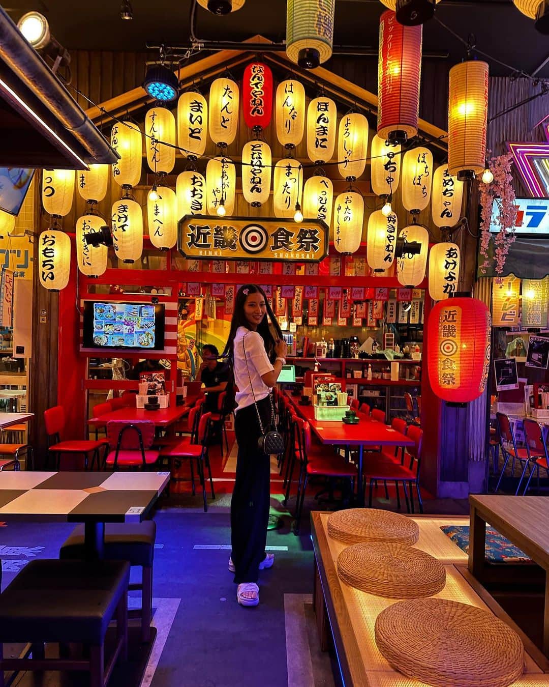 落合リザのインスタグラム：「Ｉ♥️歌舞伎町 これからも日本は新宿に住み続けたいです🗼🇯🇵 （住むのは新宿御苑⇔四谷三丁目間）」
