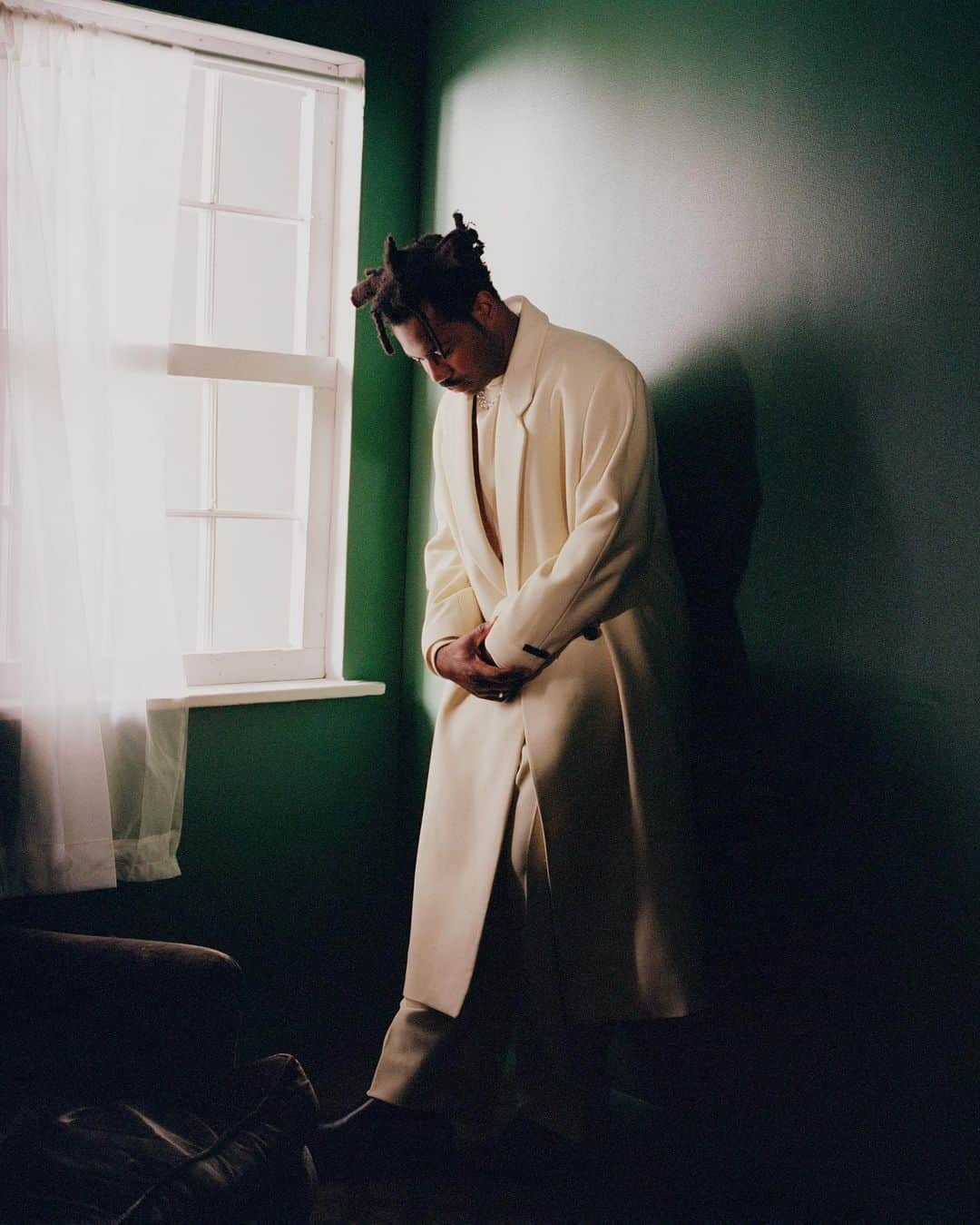 FEAR OF GODさんのインスタグラム写真 - (FEAR OF GODInstagram)「sampha for collection 8 by @officemagazinenyc」10月11日 1時34分 - fearofgod