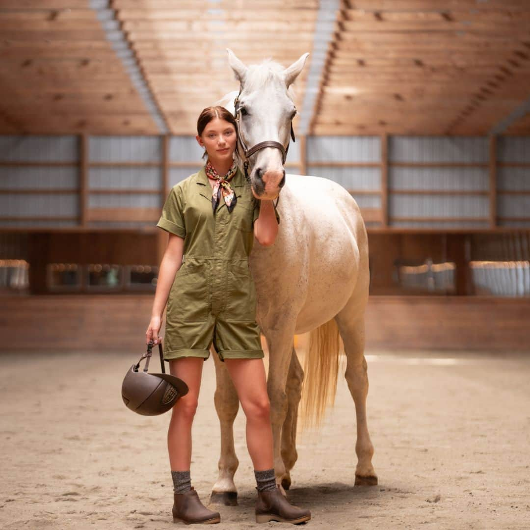 ダンスコさんのインスタグラム写真 - (ダンスコInstagram)「The Becka is a low bootie that combines the chic simplicity with the heritage of being the "perfect barn shoe." 🐴  Shop Becka Brown Oiled, link in bio. #danskofootwear #comfort #summerstyle #fashion #ootd #beautiful #happy #cute #travel #smile #joy #life #style #instadaily #friends #family #fun #instagood #gowhereyourehappiest #fallstyle #ranchdressing #clogs #countrylife」10月11日 1時49分 - dansko