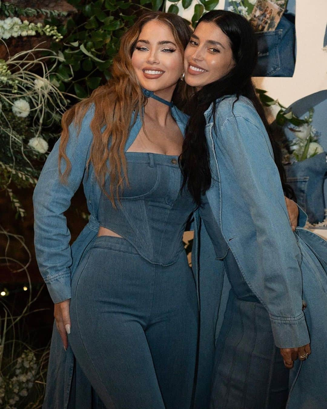 Olivia Piersonさんのインスタグラム写真 - (Olivia PiersonInstagram)「@jluxlabel x NAT & LIV Denim round 2 dinner launch party! 👖It was such a beautiful evening 🤍 Thank you for your outpouring love & support on our second collection guys! Go shop the collection now xx  #JLUXLABELxNATandLIV #DenimDreams」10月11日 2時11分 - oliviapierson