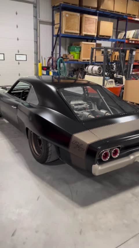 Classics Dailyのインスタグラム：「Credit @speedkore01 _ #Classic #classics #Classiccar #classiccars #americanmuscle #Musclecar #Musclecars #car #dodge #charger」