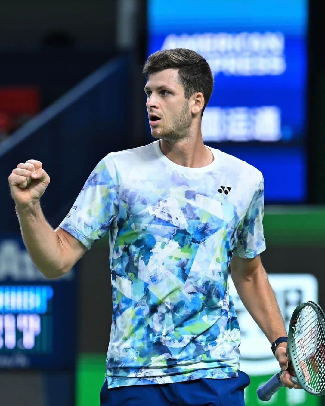 フベルト・フルカチュさんのインスタグラム写真 - (フベルト・フルカチュInstagram)「Fight 🦁💪 Quarterfinals ➡️ @rolexshmasters  📸: Peter Staples/ATP Tour」10月11日 2時44分 - hubihurkacz