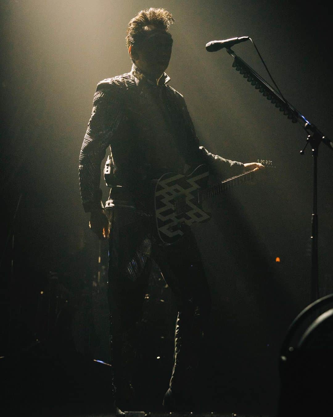 布袋寅泰のインスタグラム：「Thank you! 横浜。photo by 山本倫子 #布袋寅泰 #ギタリズム７ツアー」