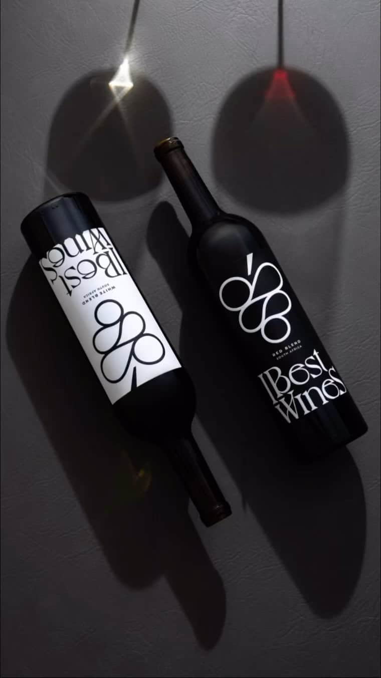 グレースマハリーのインスタグラム：「IT’S HERE!!!! @ibestwines available now via  @reservebarspirits 🍷 🍇 Founder @ms_ibest took a chance and bet on herself and a team of Black and Brown women to build this company UP! It’s with great honour I announce that I am a part of this team, & I ain’t never seen one like it! We’re launching with blends, one white and one red, from Stellenbosch, South Africa. Drop a 🍷 if you’re ready to sip!!」