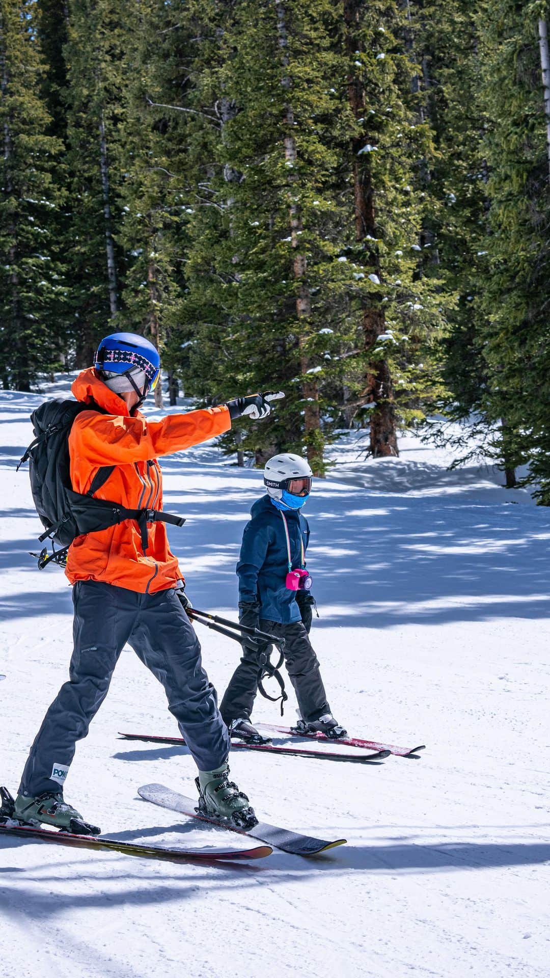 Smithのインスタグラム：「All ski resorts in the US and Canada are on the homelands of Native nations. Snow sports can be a way for Native American communities to experience joy and build connection and agency with our homelands. NativesOutdoors is stoked to be partnering with @smithoptics to support scholarship recipients by providing helmets and goggles, with the goal of reducing barriers and increasing representation in snow sports. Head to the link in the @smithoptics bio to learn more about this great program.  #NativeLand #Ski #Snow #Indigenous #scholarship」