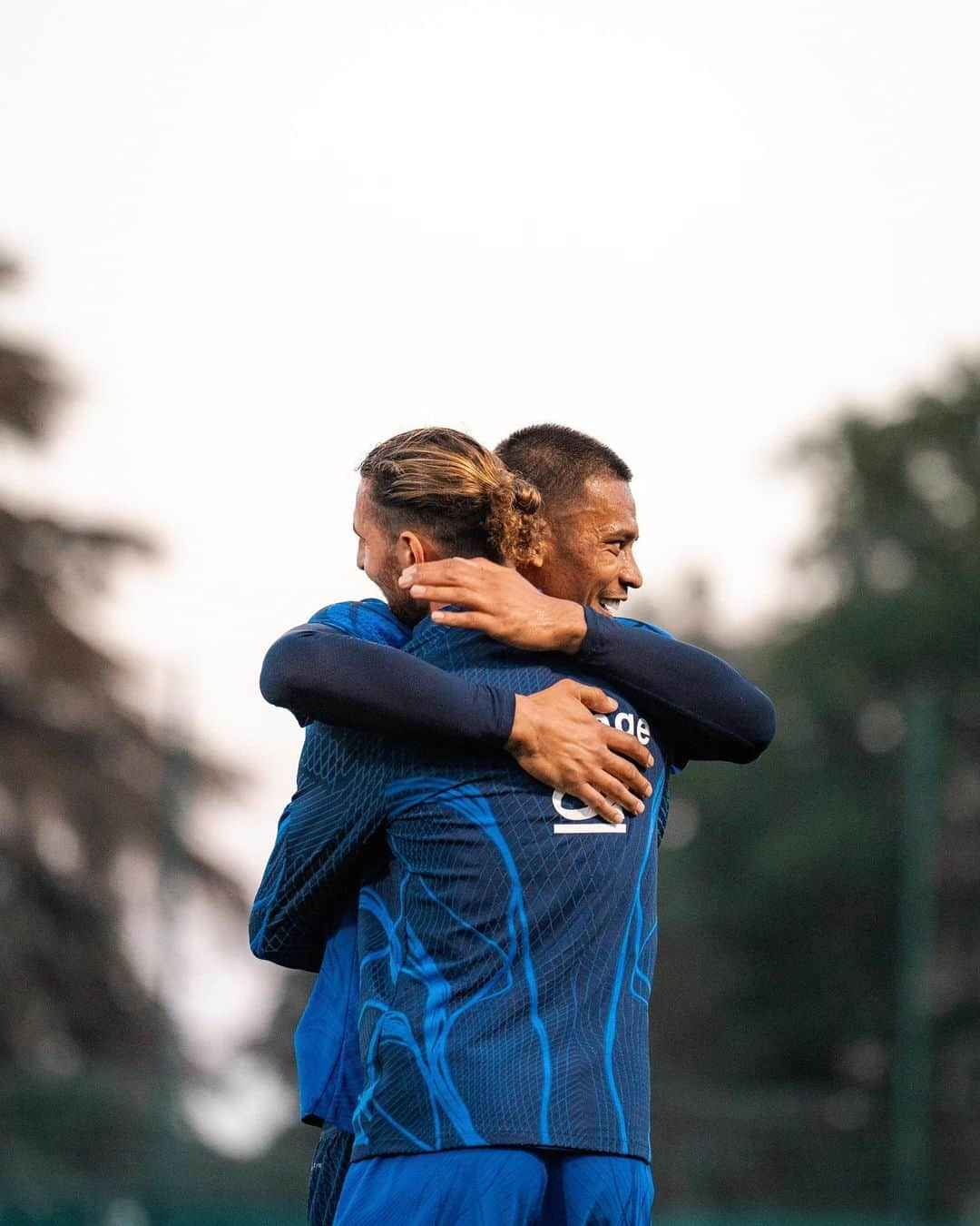 アルフォンス・アレオラさんのインスタグラム写真 - (アルフォンス・アレオラInstagram)「⚡🇫🇷 @equipedefrance #FiersdetreBleus #AA23」10月11日 4時28分 - alphonseareola