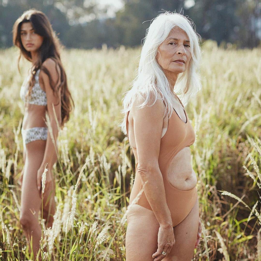 ACACIA SWIMWEARのインスタグラム：「Flirty + functional 〰️ our Cora Full Piece offers the support you want in a suit, while giving fresh new shape to your look. Also doubles as a bodysuit ;)   / double lined + made with recycled materials.」