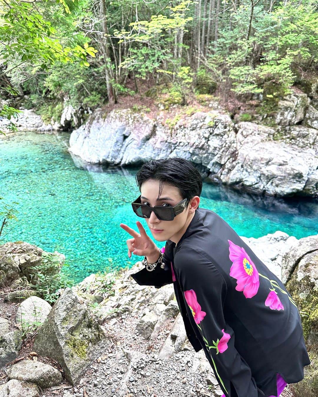 高橋龍之介のインスタグラム：「ぴーすっ✌︎  昨日は TikTok LIVE見に来てくれた方ありがとうございます✌︎☺︎」