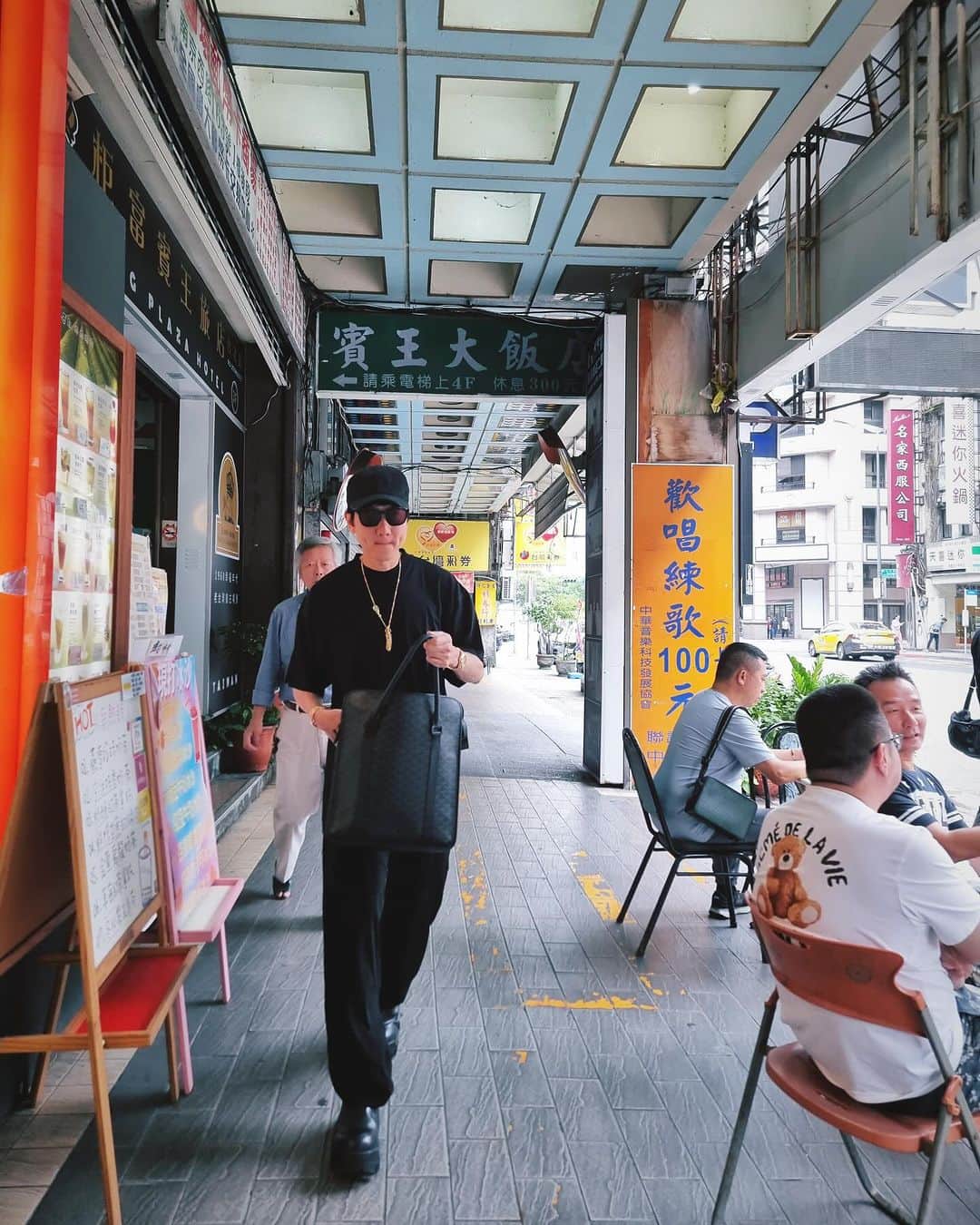 林俊傑さんのインスタグラム写真 - (林俊傑Instagram)「Walk on. 繼續 📸 @pehshawn   #ootd」10月11日 15時12分 - jjlin