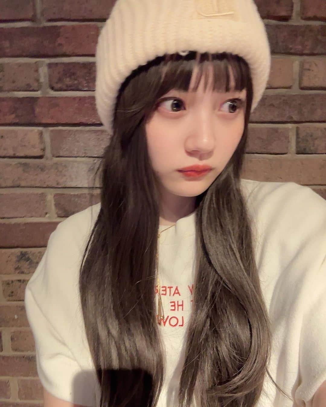 のインスタグラム：「long hair🍂🍨 ウィッグもニット帽もSHEIN！  商品番号↓ ニット帽  22760011  ウィッグは履歴なくて分からないです😿」