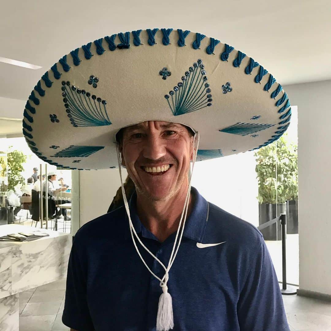 ポール・ケーシーさんのインスタグラム写真 - (ポール・ケーシーInstagram)「Happy Birthday Johnny.  A legendary caddie but more importantly a great person and a great friend.  . You’ve been through hell this past year and I can’t wait to see you back on the fairways soon pal. #nextweek @johnnylongsocksmclaren  #happybirthday」10月11日 15時43分 - paul_caseygolf