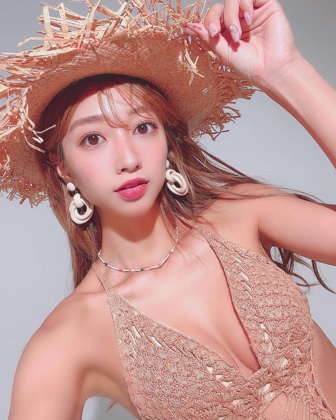 大貫彩香のインスタグラム：「『2024年度カレンダー』発売記念イベントチケット受付中です！！♡ 【開催】2022年11月18日（土） 【開場】11:50【開演】12:00定員数(50名様) 【会場】ソフマップAKIBA アミューズメント館8F 詳細・チケット情報はこちらhttps://passmarket.yahoo.co.jp/event/show/detail/02mu24wznhb31.html 宜しくお願いします🌸  カレンダーイベントの後、後楽園ホールにてRISE大会のラウンドガールを務めます✨ どちらも是非お楽しみに🧡」