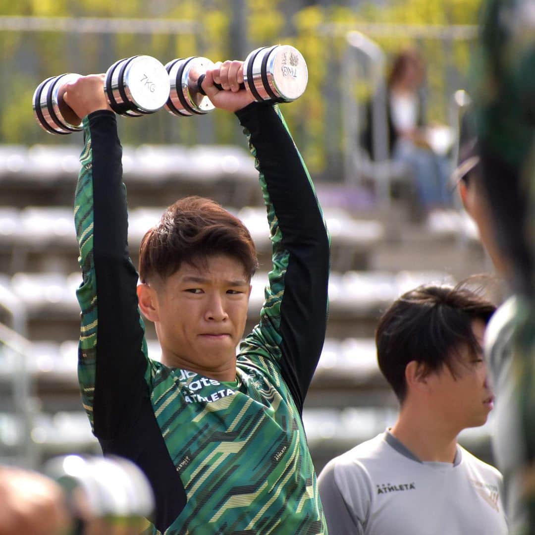 のインスタグラム：「Training Session !!! Keep going !!!  Next Home Match !!! 🗓️10/22（日）14:00 K.O 🆚ジェフユナイテッド千葉 🏟️味の素スタジアム  #tokyo #verdy #tokyoverdy」