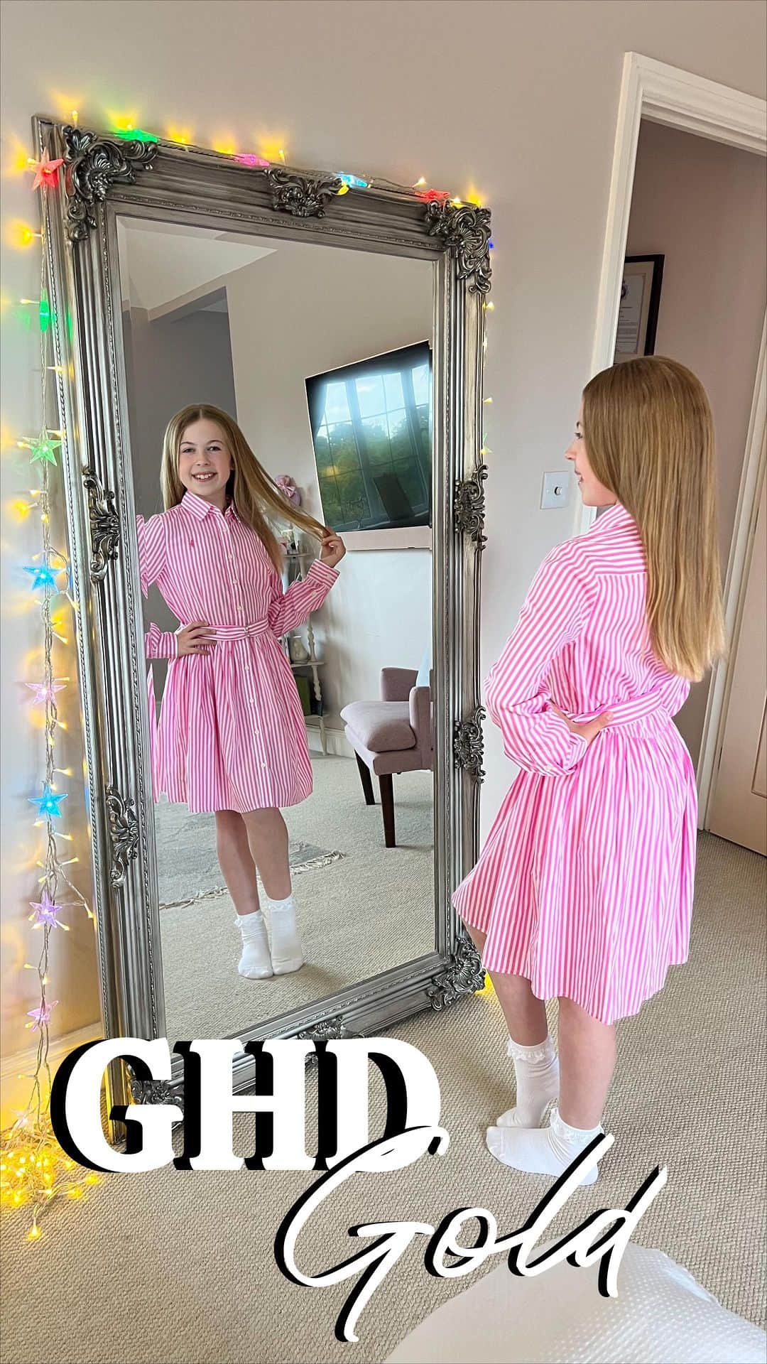 ルイーズ・ペントランドのインスタグラム：「ad|gift 💇🏼‍♀️ I bought my very first @ghdhair straighteners in 2003 at from a salon near my university and twenty years later my gorgeous Darcy is being sent a stunning gold personalised set herself- she is a ✨lucky✨girlie.  She’s been loving learning to straighten her own hair and learning more about how to take care of it, heat protect and style.   We both have super thick wavy hair and give 5 stars to these for working their wonders. 🌟🌟🌟🌟🌟  And, as testament to how good a brand they are, those wide irons from 2003- I got them out and THEY STILL WORK!! Let me tell you, they were WELL USED by all use girls in uni halls and beyond. My old trustees haha!  What’s the longest you’ve made something like this last? Are you a GHD girlie? Xxx  Thank you GHD for the lovely gift ✨💕」