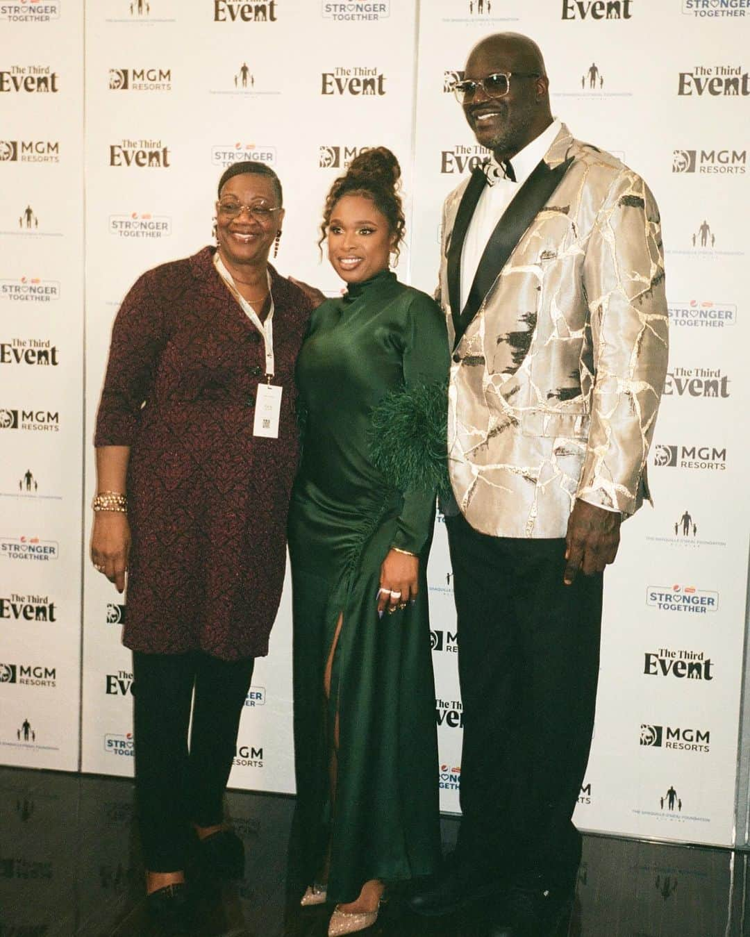 ジェニファー・ハドソンさんのインスタグラム写真 - (ジェニファー・ハドソンInstagram)「Such an honor to perform at The Event, hosted by @shaqfoundation this weekend — raising money for @shaq’s amazing organization which helps to create opportunities for underserved children, which is a cause close to my heart as well !!   📸: @patsnapped」10月11日 7時06分 - iamjhud