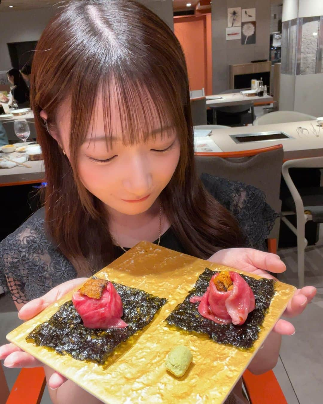 小日向ななせさんのインスタグラム写真 - (小日向ななせInstagram)「大好きな焼肉に行ってきた♡ しあわせしあわせしあわせ~♡  お肉もキンパもユッケも最高すぎゆ.....🤤  大好きなお肉をたくさん食べられて幸せすぎた小日向さんでした🥰🥰  #japanesegirl #japanesemodel #gravure #gravureidol #idol #ビジョビ #偶像 #模特 #約拍 #正妹 #그라비아　#bikinimodel #bikinigirl #asiangirls #asianbeauty  PR agingbeef_shibuya #エイジングビーフ #熟成肉 #焼肉 #渋谷ディナー #渋谷ランチ #エイジングビーフ渋谷 #渋谷焼肉 #お肉ディナー」10月11日 7時37分 - kohinata_nanase