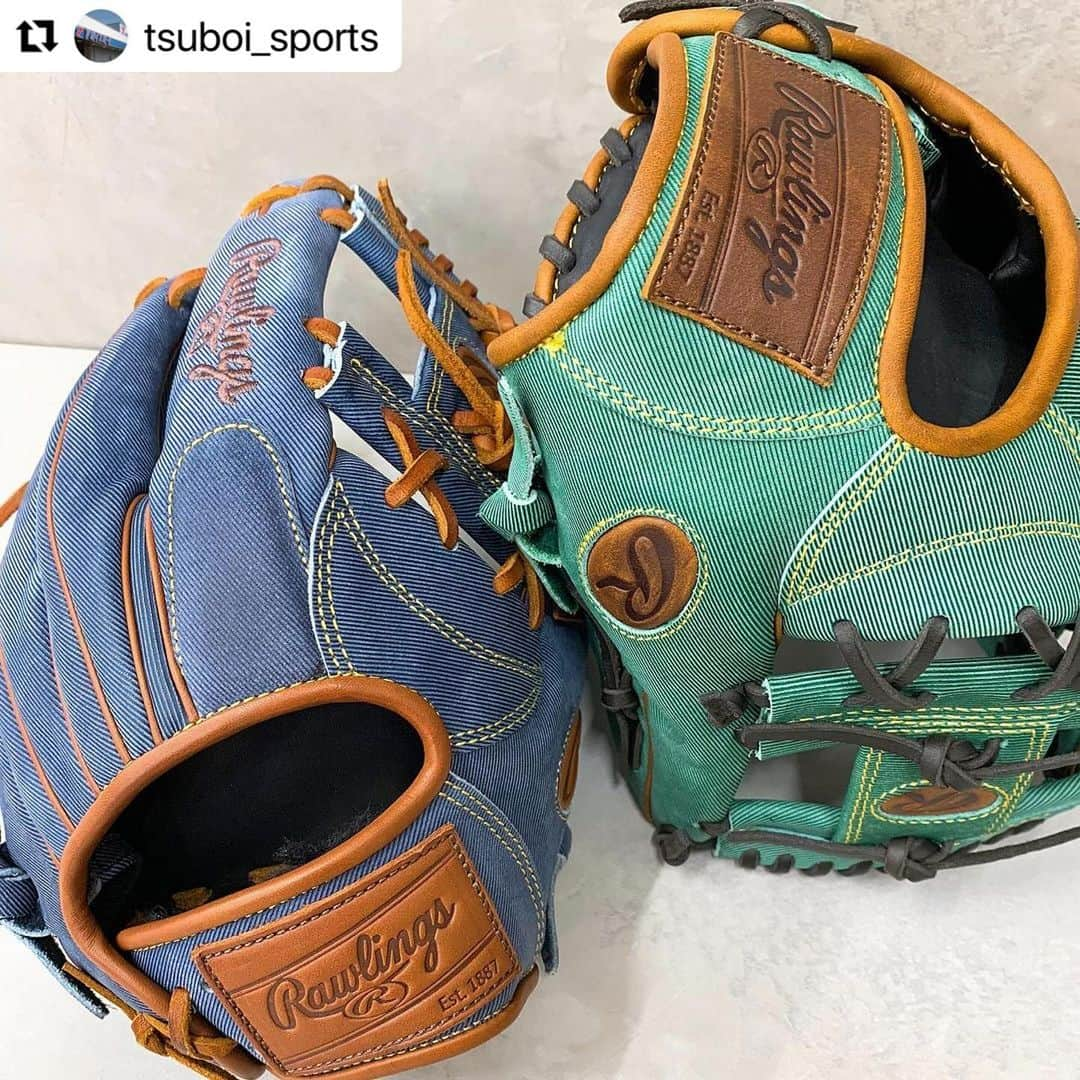 Rawlings Japanさんのインスタグラム写真 - (Rawlings JapanInstagram)「#Repost @tsuboi_sports with @use.repost ・・・ 【使うのがもったいない⁈ジーンズ風グラブ当店にもあります！】  本日ご紹介する商品は、ローリングスの見た目はまさにあの『ジーンズ👖』の限定軟式グラブです\(*´∇｀*)  ジーンズ風の型押し加工でそれっぽく見せているオシャレなグラブですが、素材はあくまでも天然の革ですので、扱い方は他のグラブと同じで大丈夫です。  ただ使用していくとジーンズ感は無くなっていくかもしれません(´°̥̥̥̥̥̥̥̥ω°̥̥̥̥̥̥̥̥｀)  ですので、僕は個人的に観賞用として購入しました(๑˃̵ᴗ˂̵)b  グリーンもオシャレですよね(● ˃̶͈̀ロ˂̶͈́)੭ꠥ⁾⁾  限定商品ですので、気になる方はぜひお早めにお立ち寄りください♪  @rawlings_japan_llc  #ツボイスポーツ#tsuboisports#野球専門店#野球#ソフトボール#硬式#軟式#高校野球#少年野球#女子野球#rawlings#rggc#ローリングス#ジーンズグラブ#かっこいい#おしゃれ#cool#野球好きな人と繋がりたい @rawlings_japan_llc」10月11日 7時46分 - rawlings_japan_llc