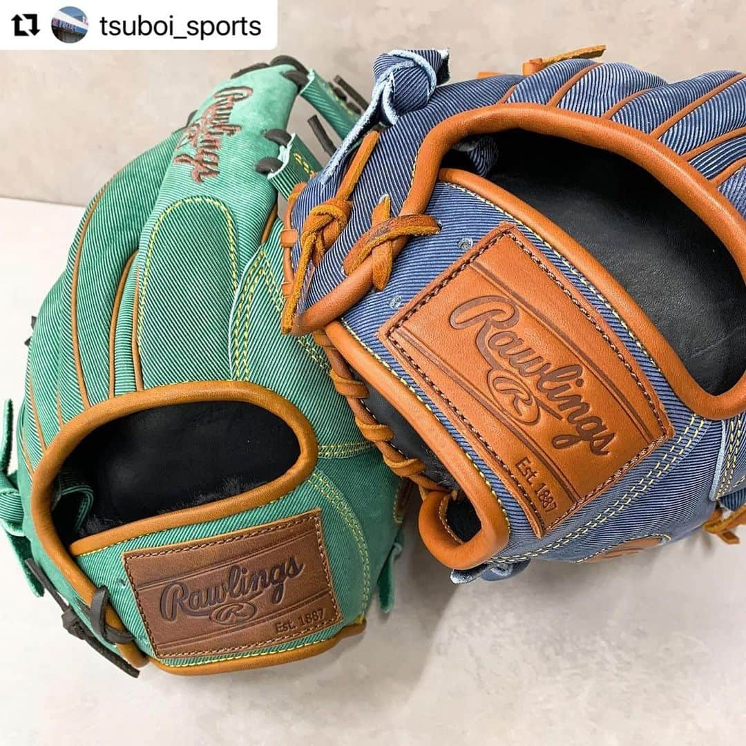 Rawlings Japanさんのインスタグラム写真 - (Rawlings JapanInstagram)「#Repost @tsuboi_sports with @use.repost ・・・ 【使うのがもったいない⁈ジーンズ風グラブ当店にもあります！】  本日ご紹介する商品は、ローリングスの見た目はまさにあの『ジーンズ👖』の限定軟式グラブです\(*´∇｀*)  ジーンズ風の型押し加工でそれっぽく見せているオシャレなグラブですが、素材はあくまでも天然の革ですので、扱い方は他のグラブと同じで大丈夫です。  ただ使用していくとジーンズ感は無くなっていくかもしれません(´°̥̥̥̥̥̥̥̥ω°̥̥̥̥̥̥̥̥｀)  ですので、僕は個人的に観賞用として購入しました(๑˃̵ᴗ˂̵)b  グリーンもオシャレですよね(● ˃̶͈̀ロ˂̶͈́)੭ꠥ⁾⁾  限定商品ですので、気になる方はぜひお早めにお立ち寄りください♪  @rawlings_japan_llc  #ツボイスポーツ#tsuboisports#野球専門店#野球#ソフトボール#硬式#軟式#高校野球#少年野球#女子野球#rawlings#rggc#ローリングス#ジーンズグラブ#かっこいい#おしゃれ#cool#野球好きな人と繋がりたい @rawlings_japan_llc」10月11日 7時46分 - rawlings_japan_llc